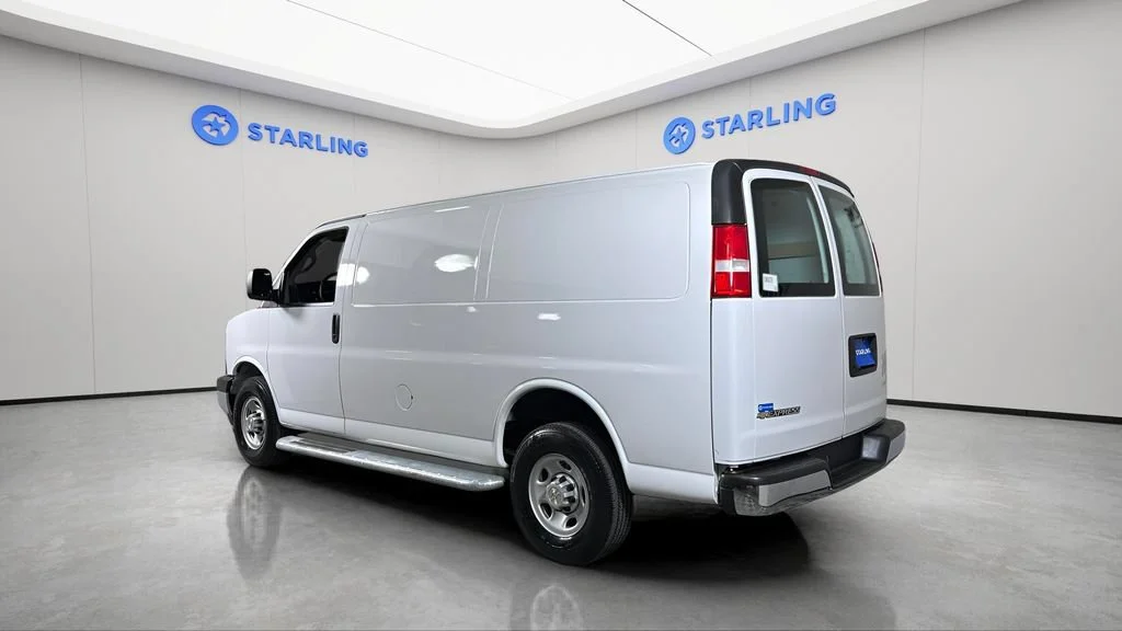 Used 2024 Summit White Chevrolet WT image 5