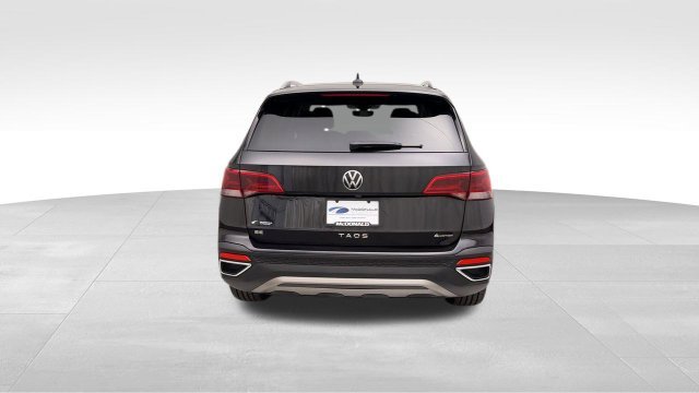 Used 2022 Black Volkswagen 1.5T SE image 3