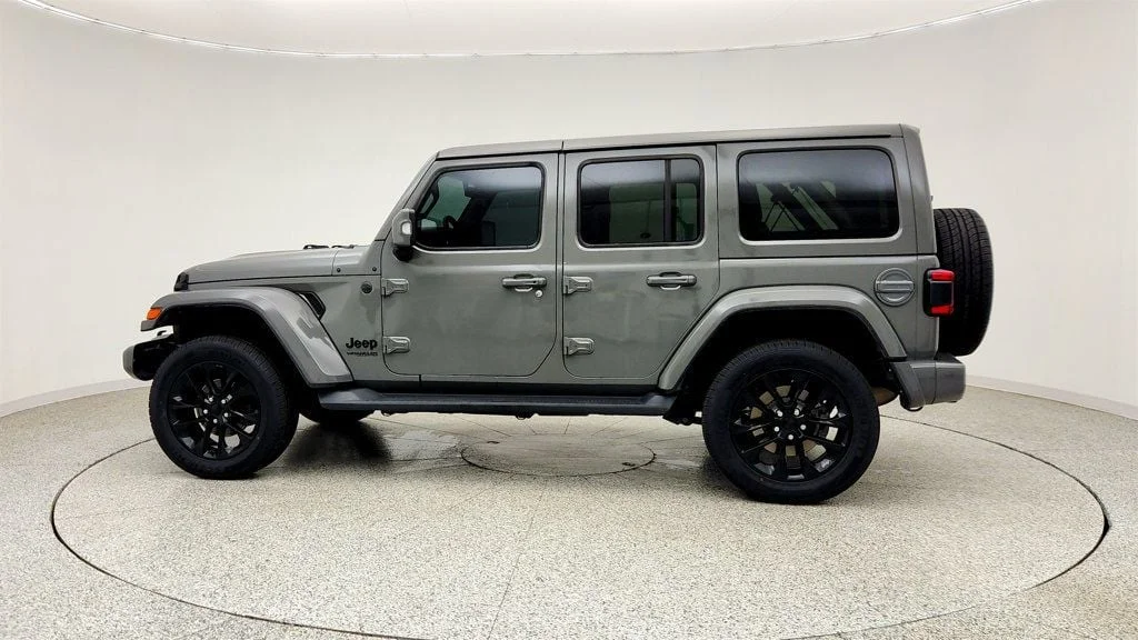 Used 2022 Sting-Gray Clearcoat Jeep Unlimited High Altitude 4x4 w/ Cold Weather Package image 8