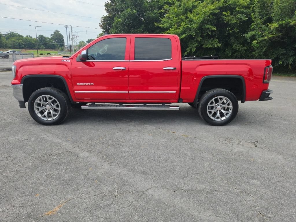 Used 2018 CARDINAL RED GMC SLT image 12