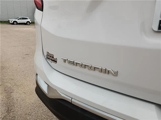 Used 2020 White Frost Tricoat GMC SLT Front-wheel Drive image 9