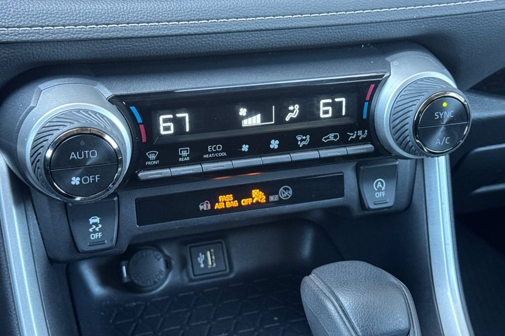 Used 2025 White Toyota XLE image 25