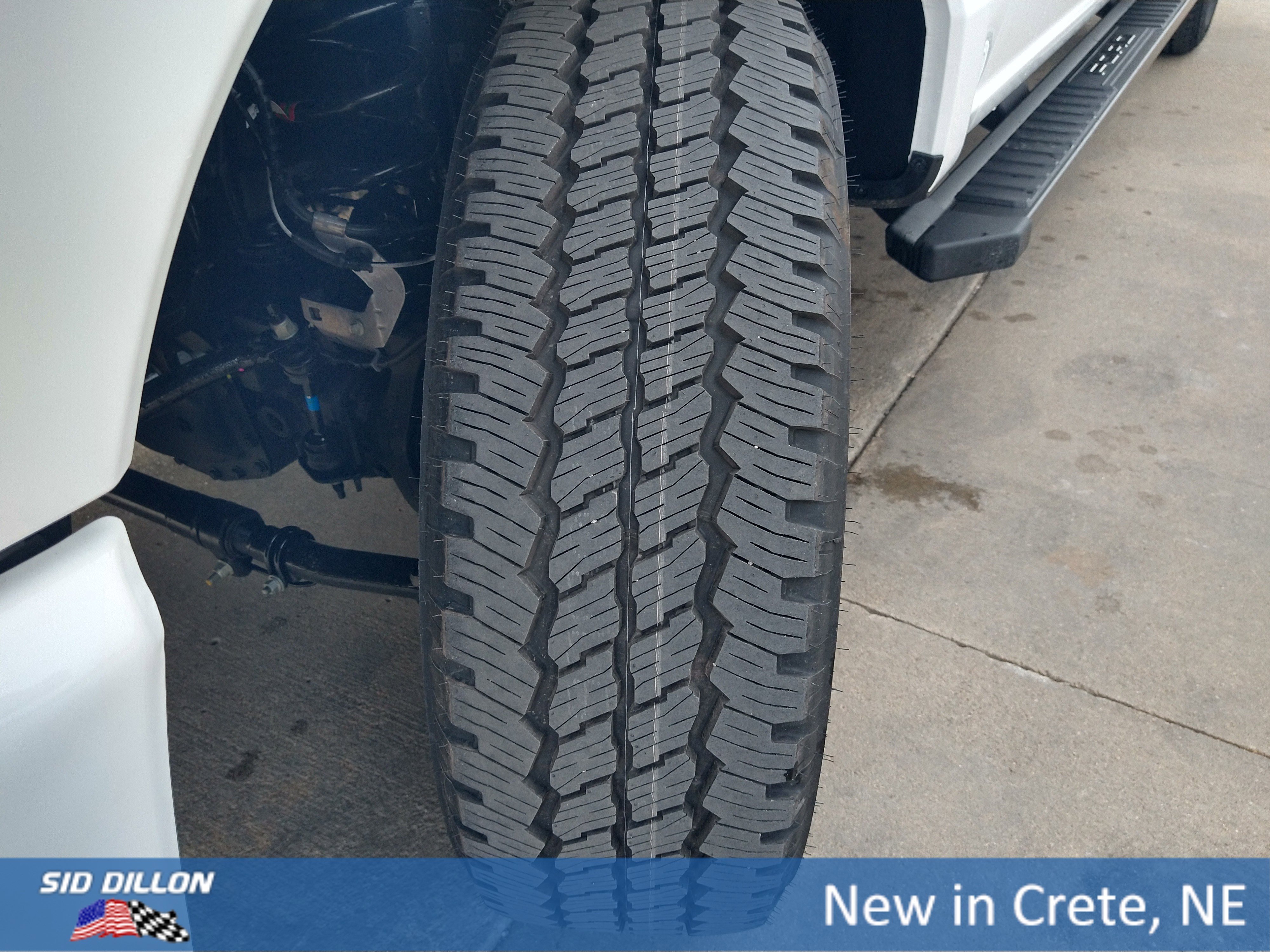 New 2026 Oxford White Ford XLT image 10