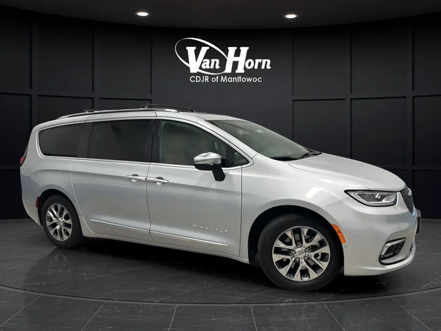 2023 Chrysler Pacifica Hybrid Pinnacle