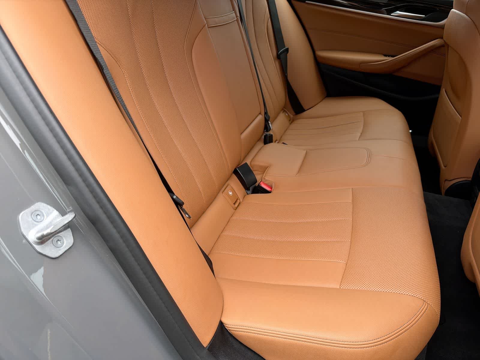 Used 2021 Bernina Grey Amber Effect Metallic BMW 530i xDrive image 22