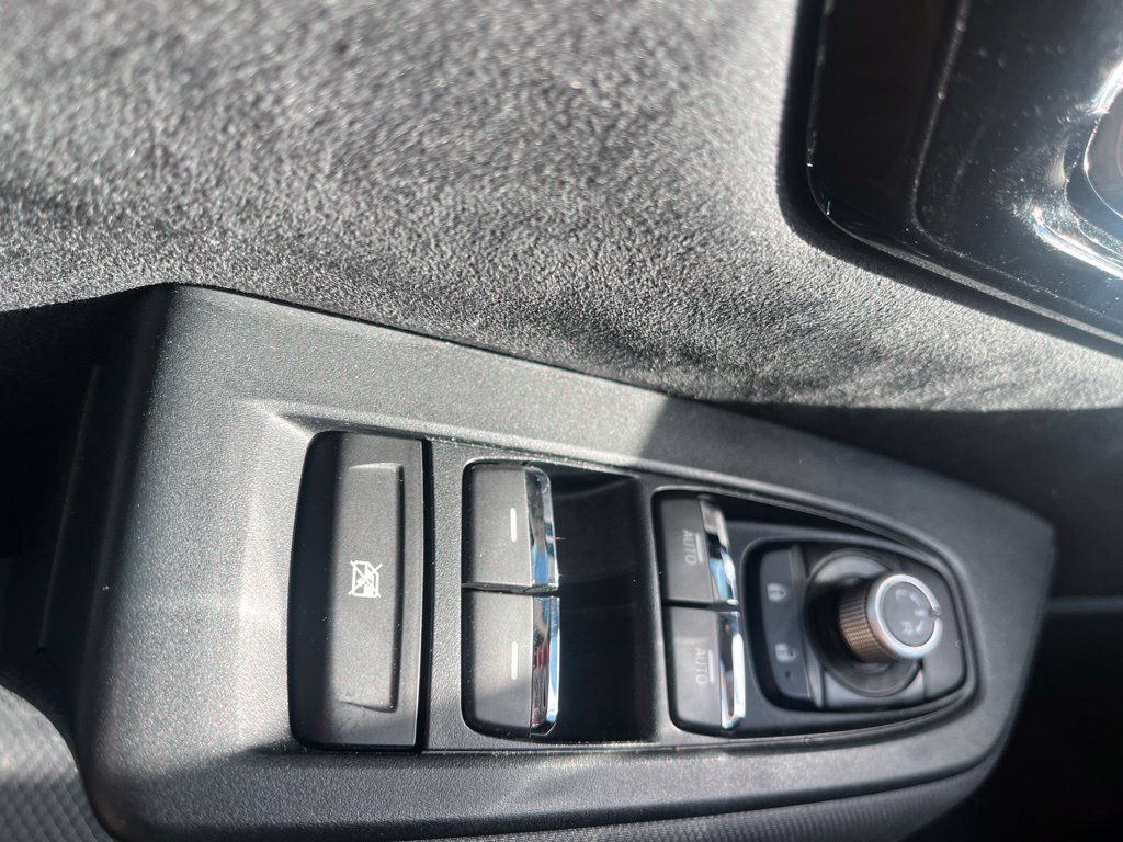 Used 2025 Silver Subaru Touring image 27