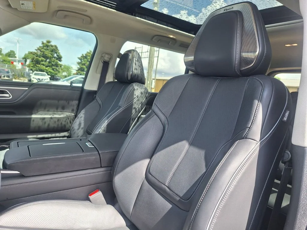 Used 2025 Black INFINITI SENSORY image 11