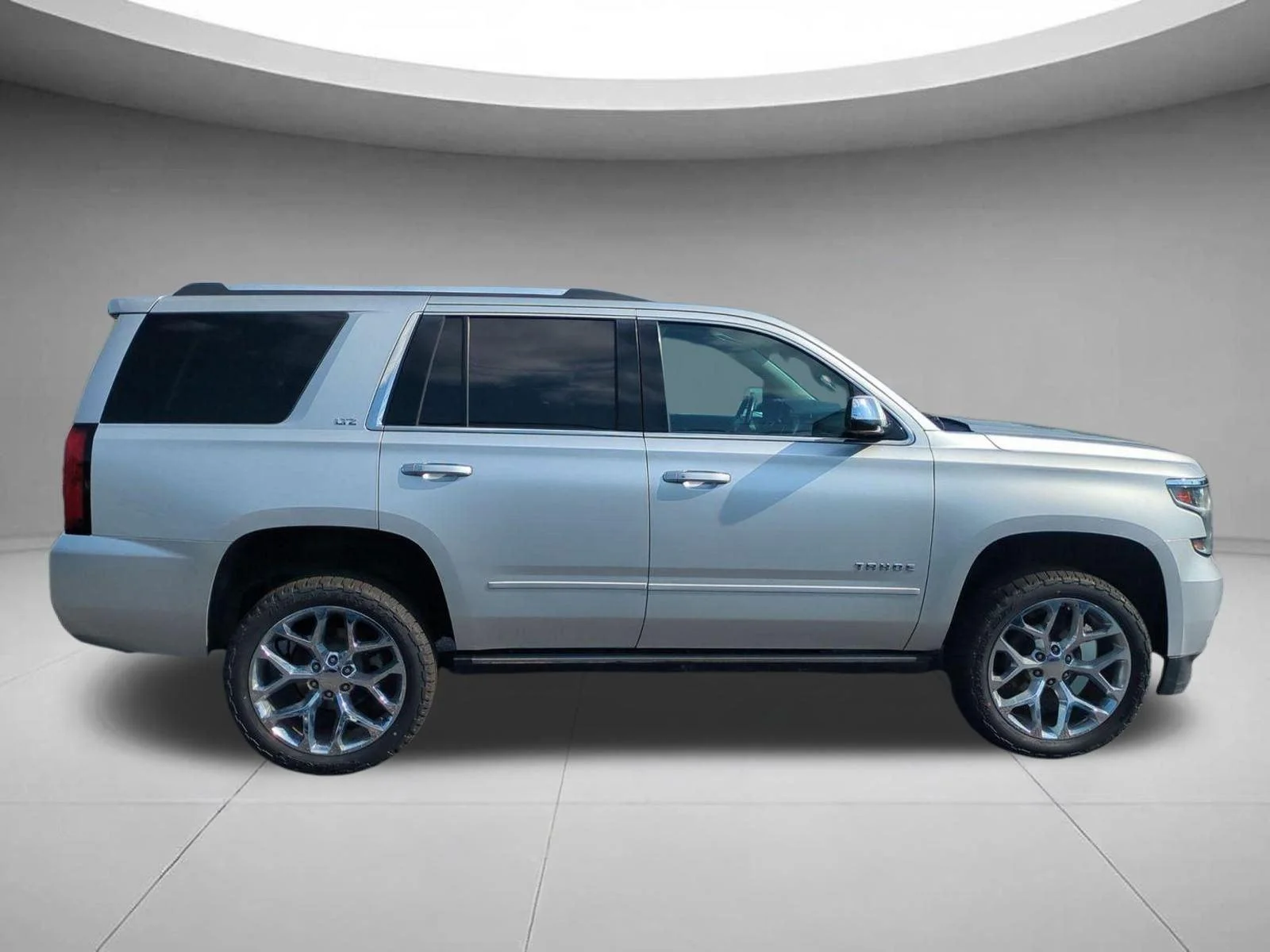 Used 2016 Silver Ice Metallic Chevrolet LTZ image 6