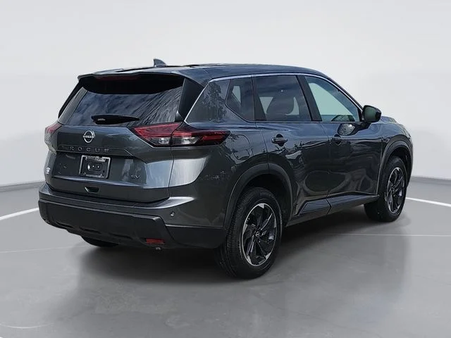 Used 2024 Gray Nissan SV image 3