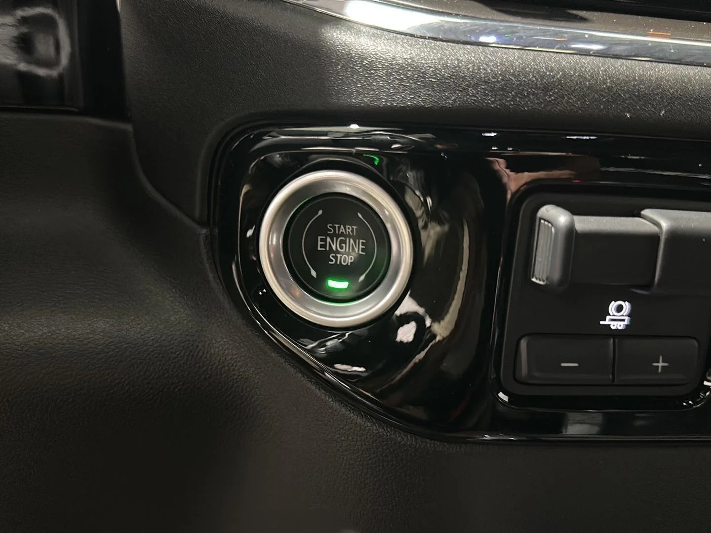 Used 2023 Black Chevrolet High Country image 22