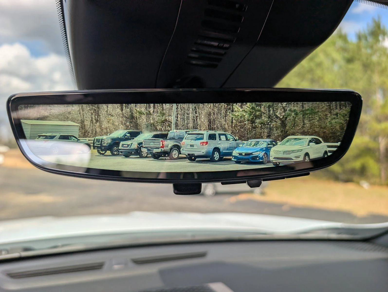 New 2026 Glacier White Tricoat GMC Elevation image 17
