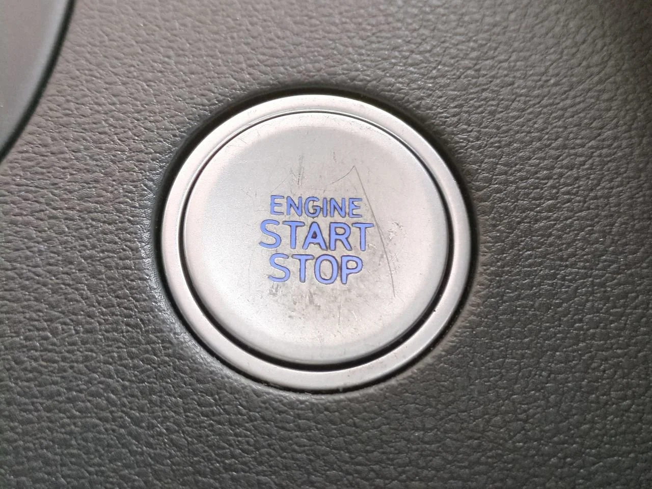 Used 2022 Hampton Gray Hyundai SEL image 27