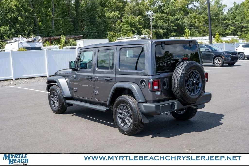 New 2026 Granite Crystal Metallic Clear-Coat Exterior Paint Jeep Sport S image 4