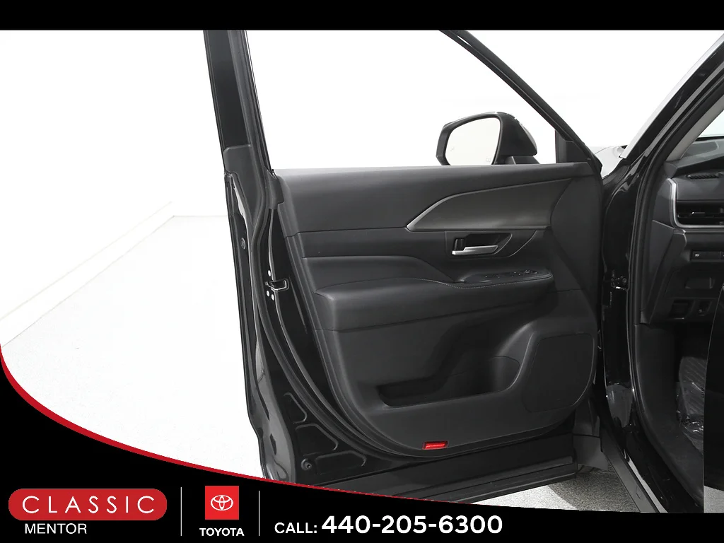 Used 2025 Midnight Black Metallic Toyota XLE image 4