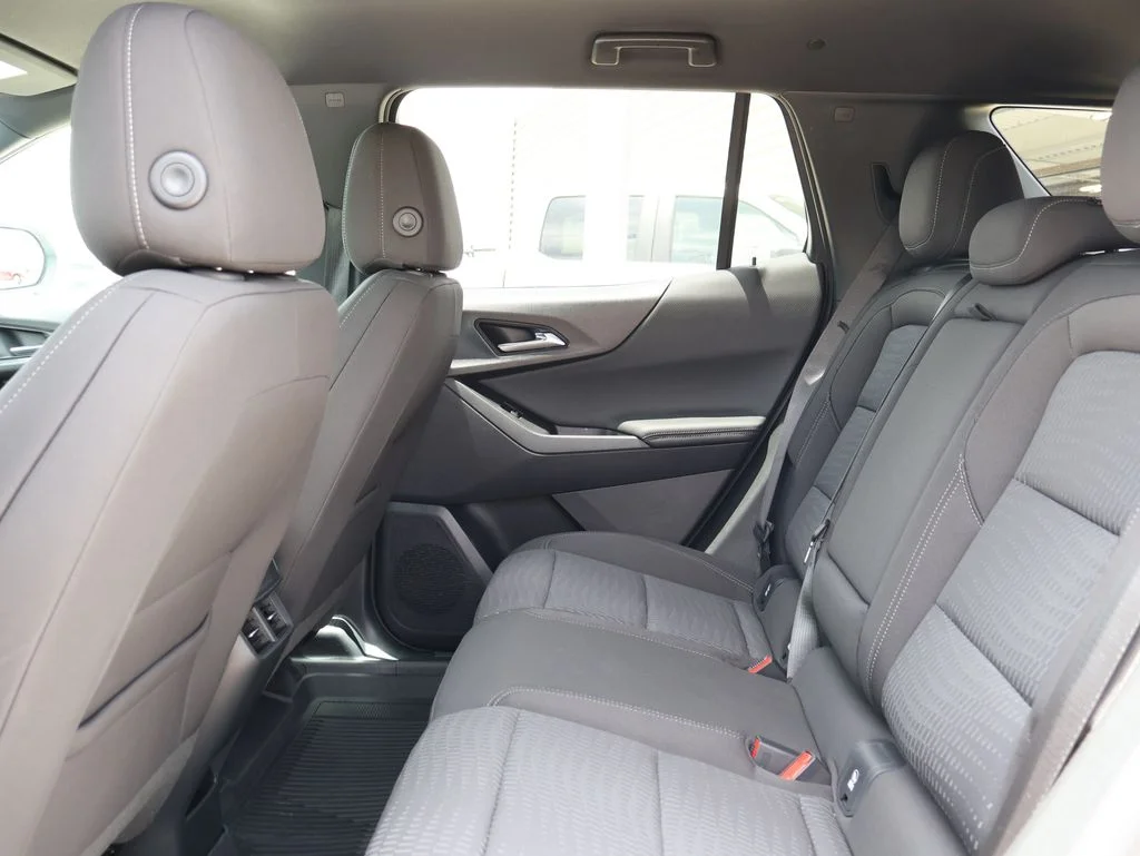 Used 2026 Summit White Chevrolet LT image 17