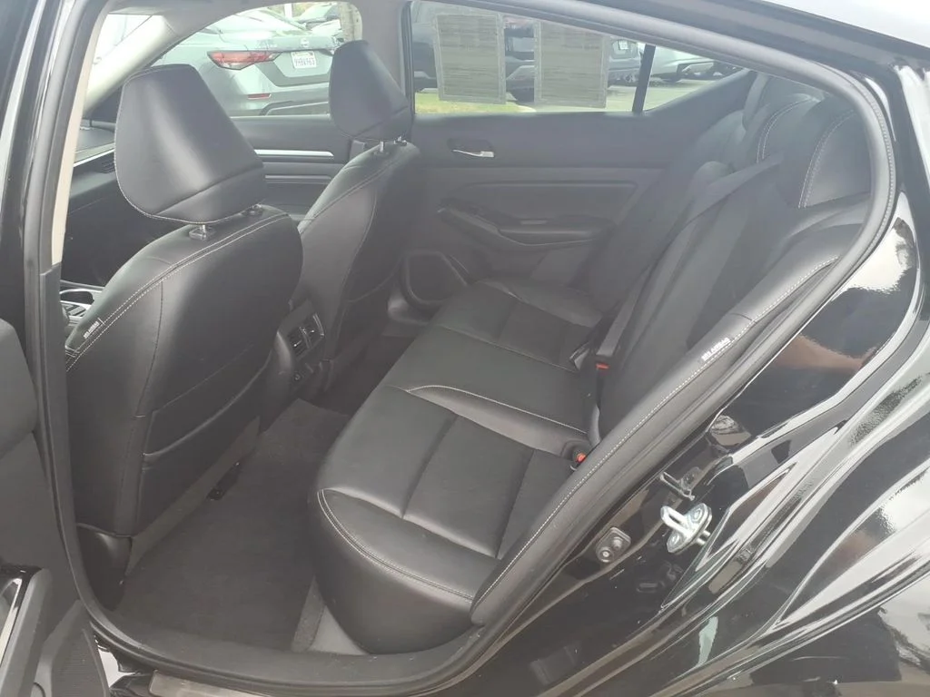 Certified Used 2022 Black Nissan 2.5 SL image 11