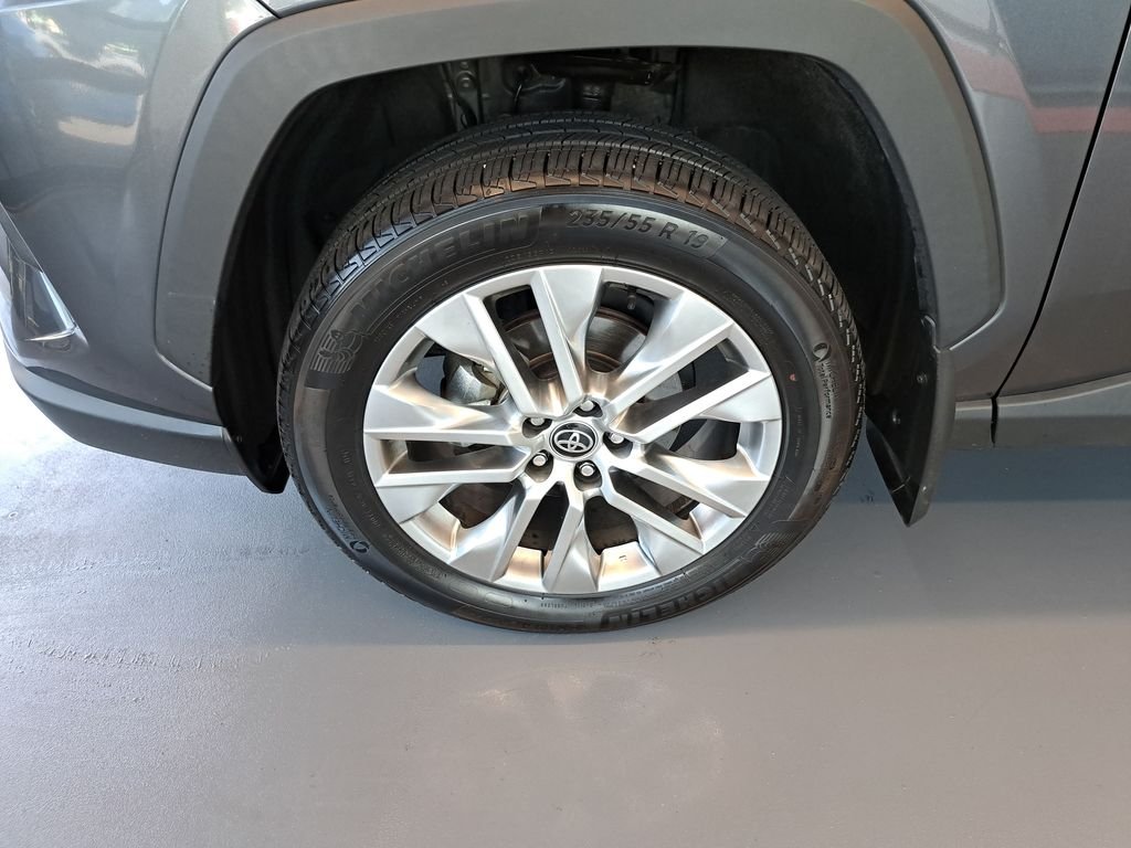 Used 2024 Gray Toyota XLE Premium image 39