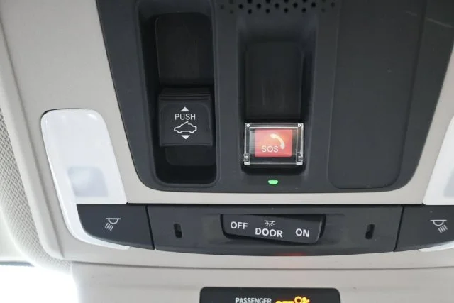 Used 2026 White Honda SE image 27