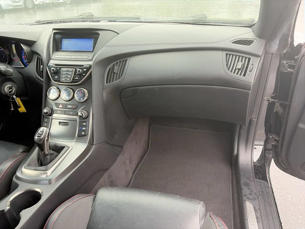 Used 2014 Black Hyundai 2.0T R-Spec image 12
