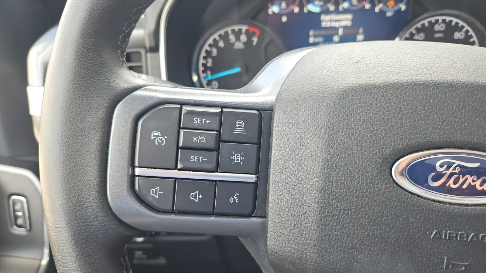 Used 2023 Red Ford XLT image 19