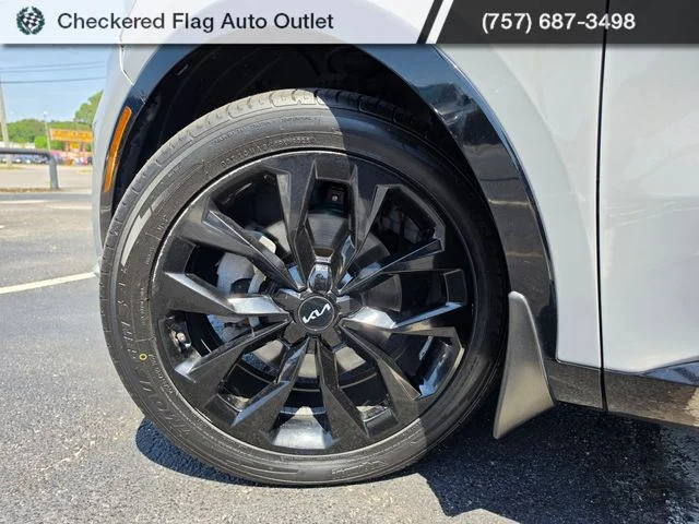Used 2022 Wolf Gray Kia SX-Prestige image 13