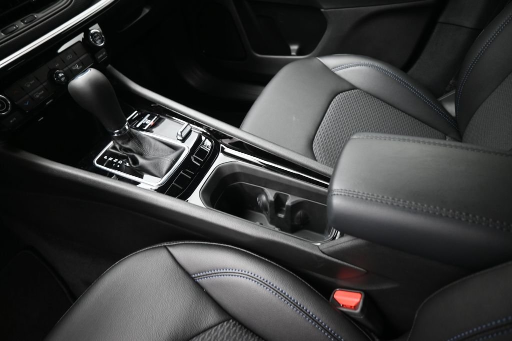 New 2026 Fathom Blue Pearl Coat Jeep Latitude image 31