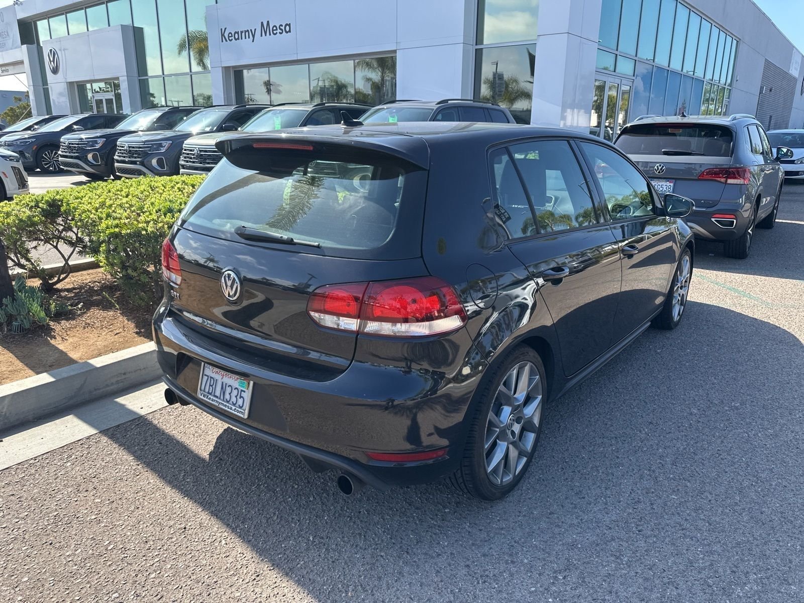Used 2013 Pearl Metallic Volkswagen Driver