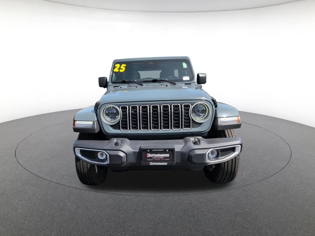 Used 2025 Gray Jeep Sahara 4xe image 13