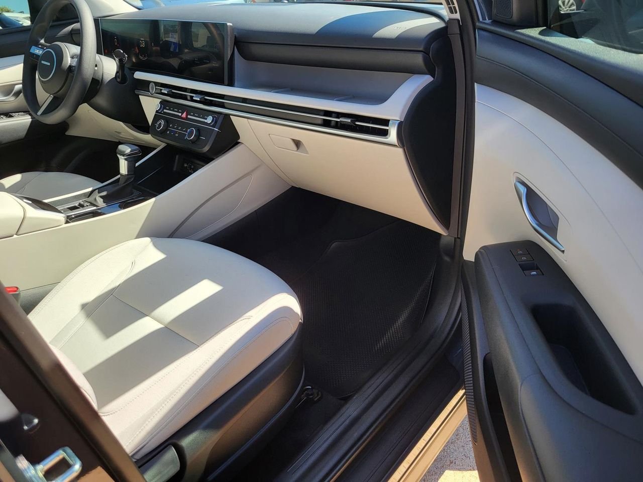 New 2026 Ecotronic Gray Hyundai SE FWD image 7