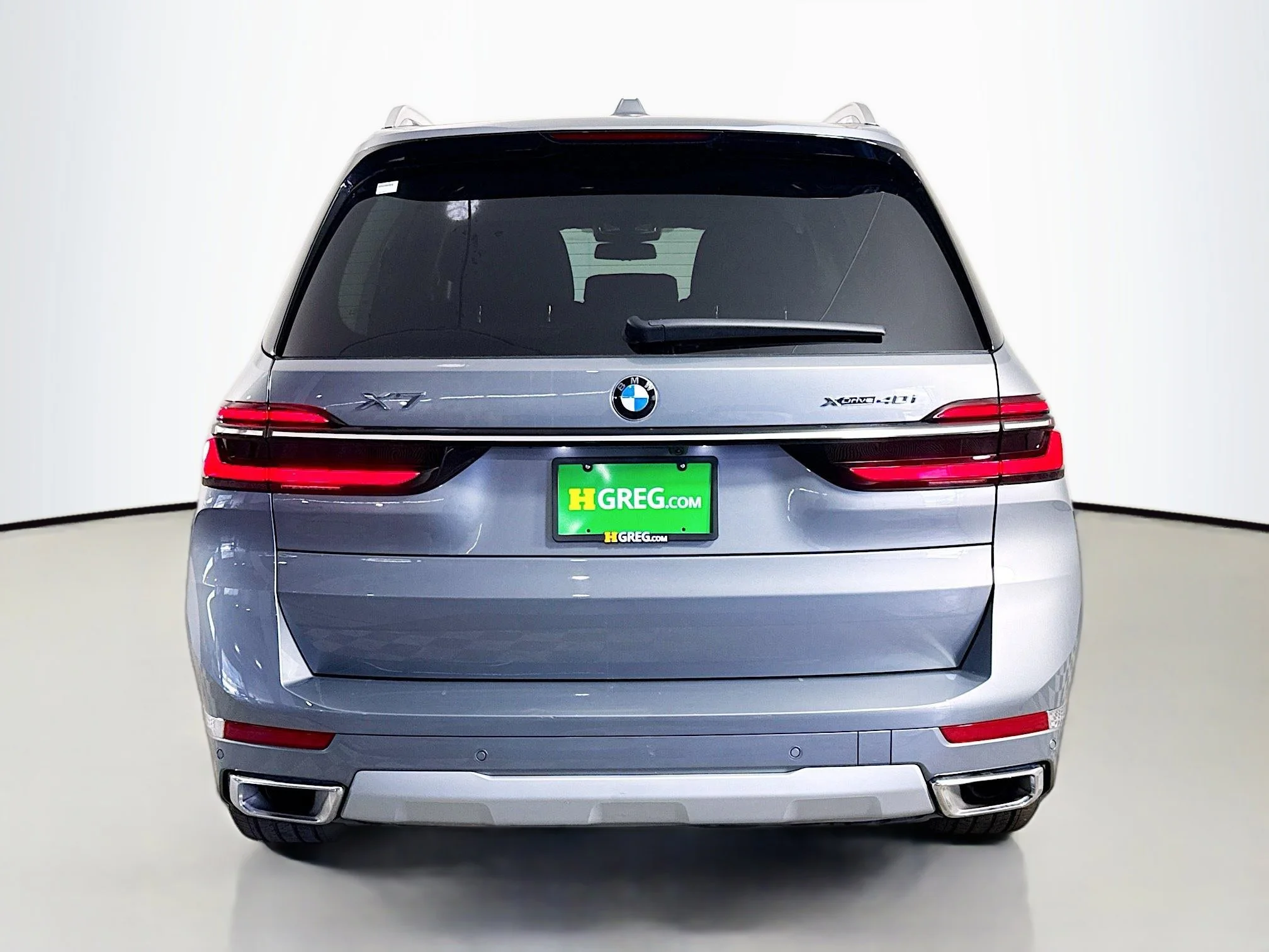 Used 2026 Skyscraper Gray Metallic BMW xDrive40i image 6