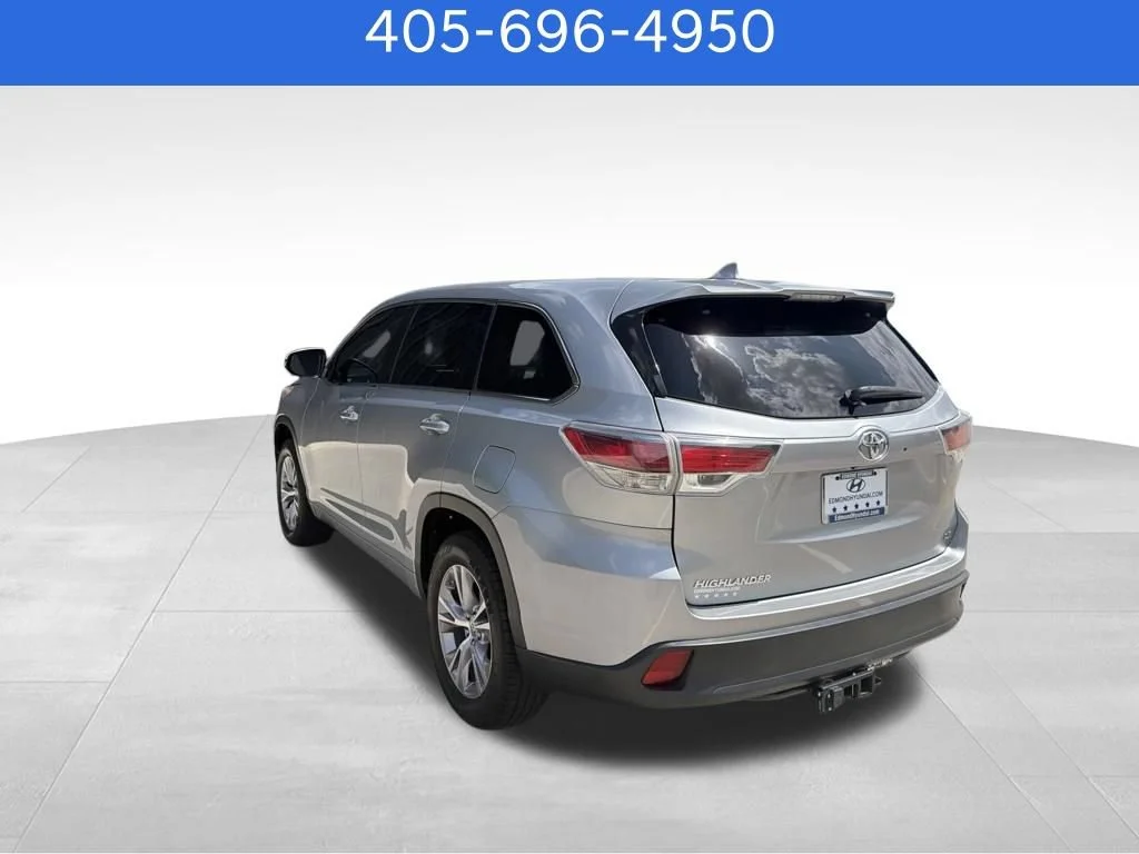 Pre-Owned 2015 Toyota Highlander LE Plus