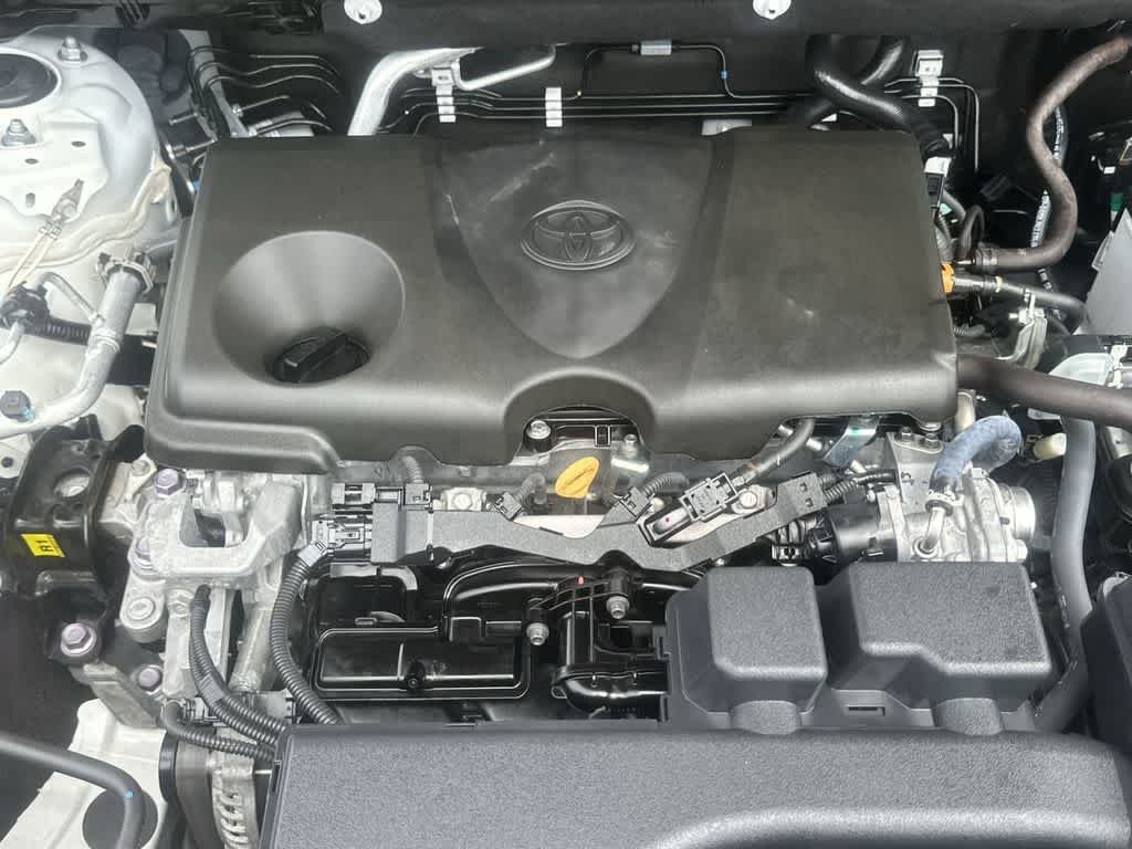 Used 2025 Ice Cap Toyota LE image 19