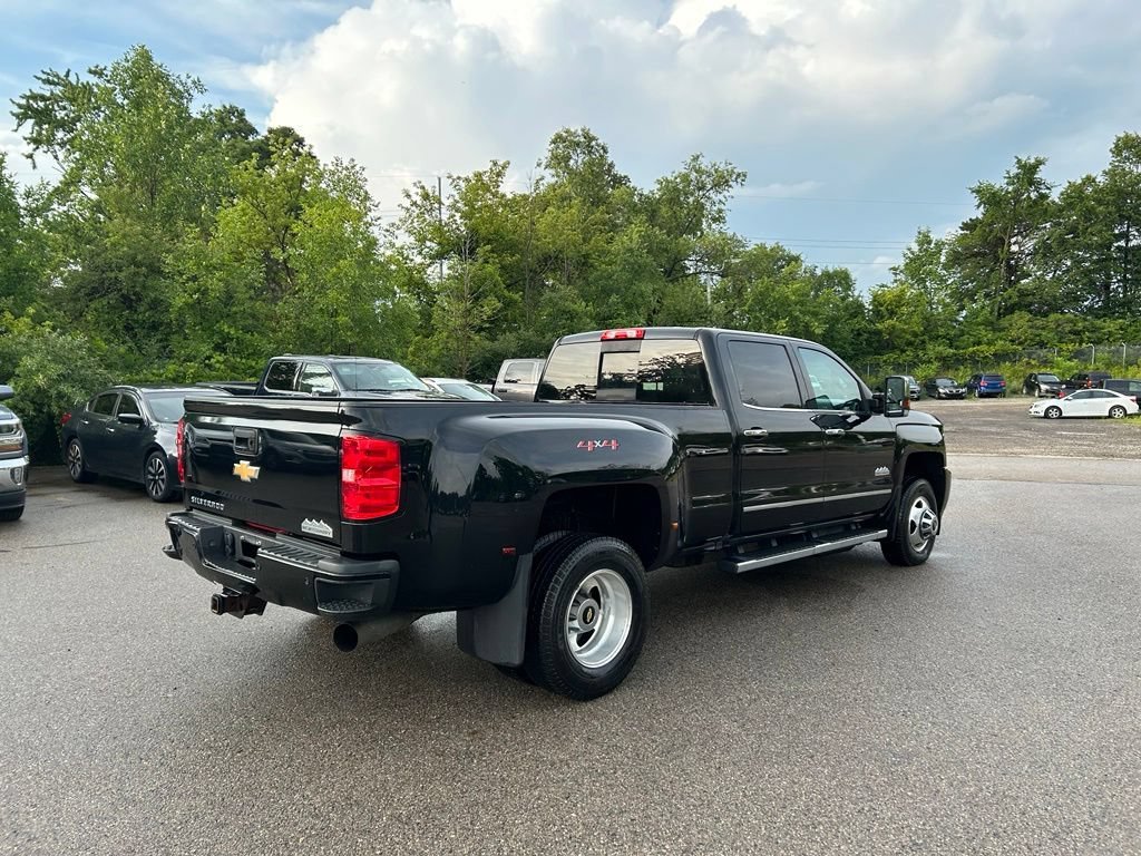 Used 2019 BLACK Chevrolet High Country image 4