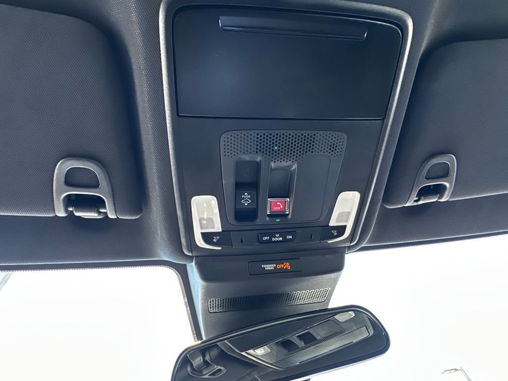Used 2024  Honda LX image 28