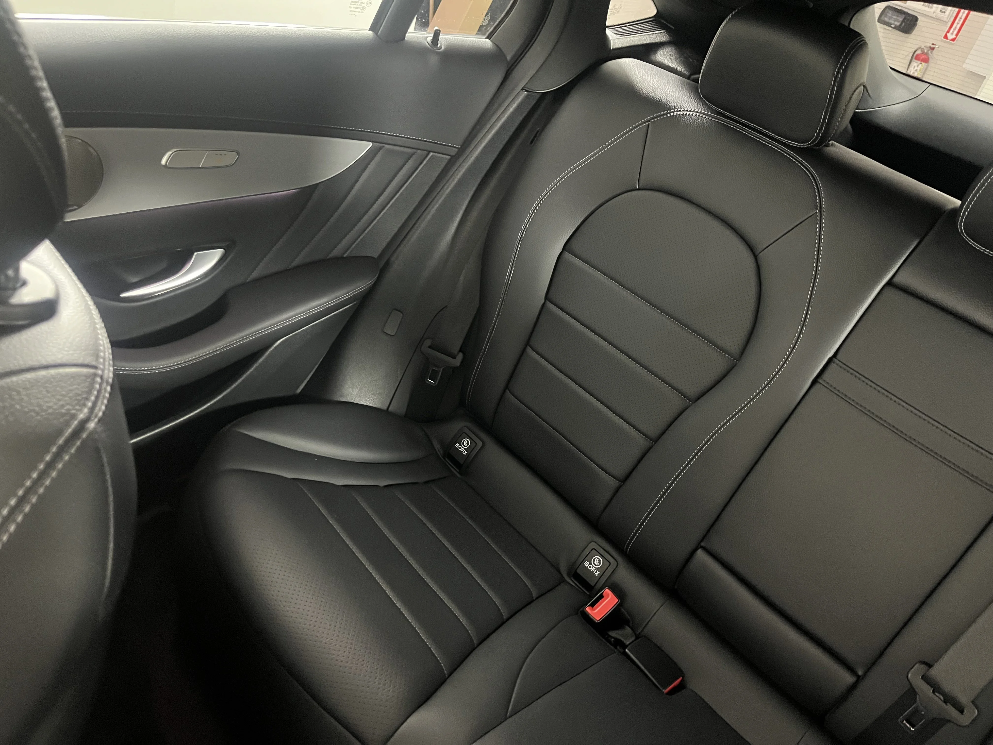 Used 2023 Obsidian Black Metallic Mercedes-Benz GLC 300 image 12