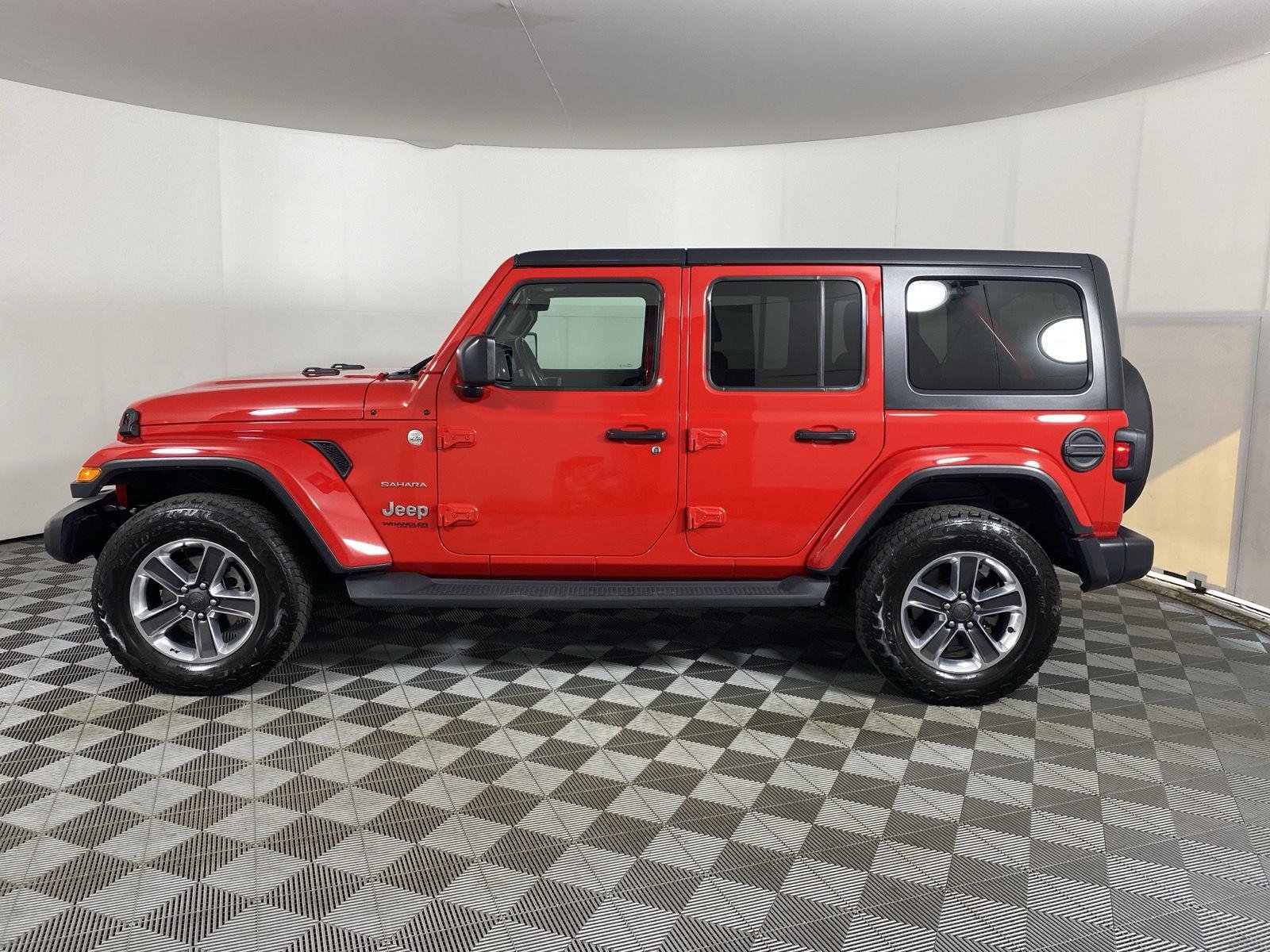 Used 2019 Firecracker Red Clearcoat Jeep Sahara image 13