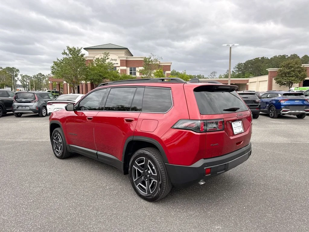 New 2026 Red Hot Pearl-Coat Exterior Paint Jeep Laredo image 5
