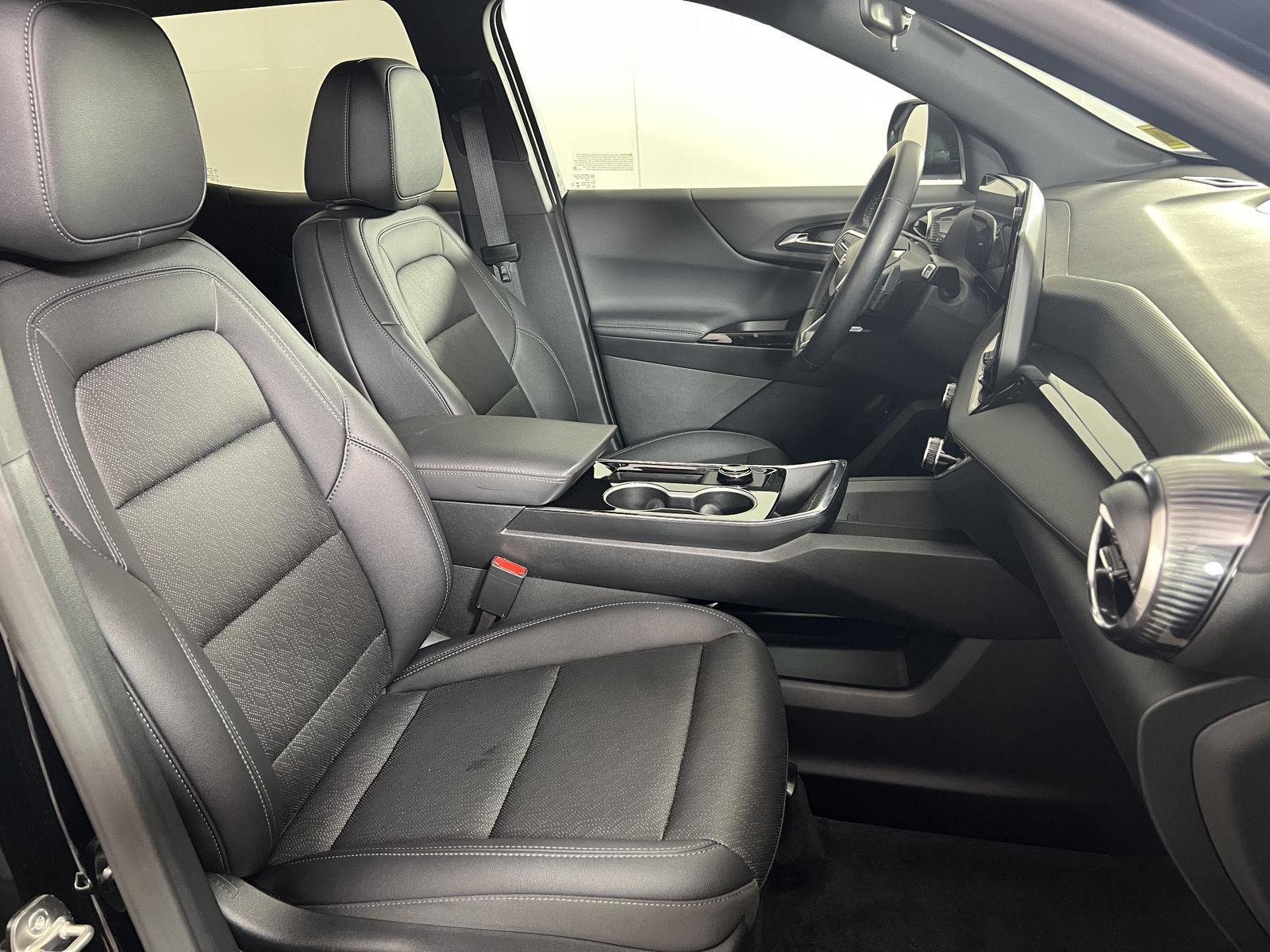 Used 2026 Mosaic Black Metallic Chevrolet AWD LT image 39