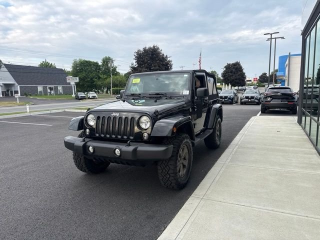 Used 2014 Black Jeep Sahara image 6