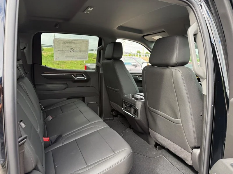 New 2026 Onyx Black GMC SLT image 7