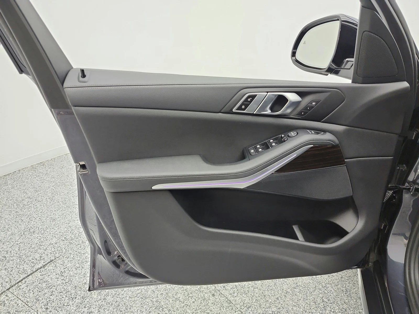 Used 2020 Arctic Gray Metallic BMW sDrive40i Sports Activity Vehicle image 14
