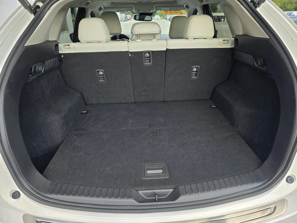 Used 2025 White Mazda 2.5 S Preferred image 20
