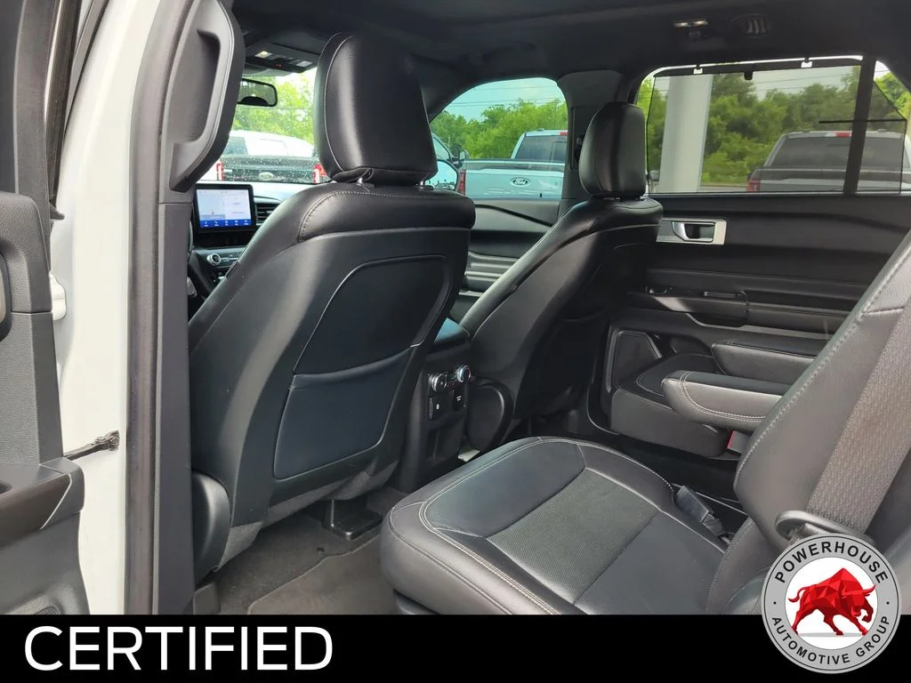 Used 2020 White Ford Limited image 16