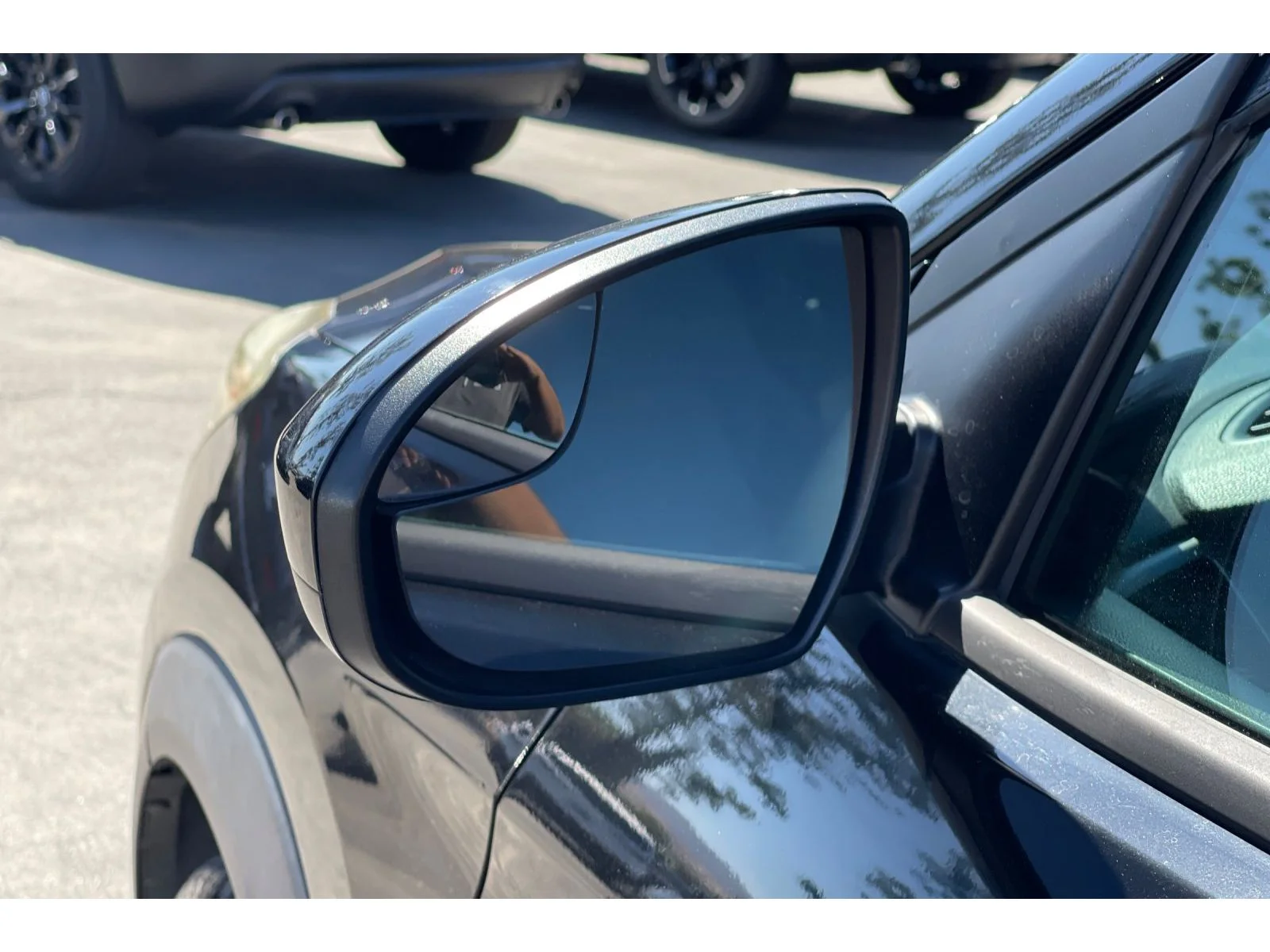Used 2016 Ash Black Hyundai SE image 47