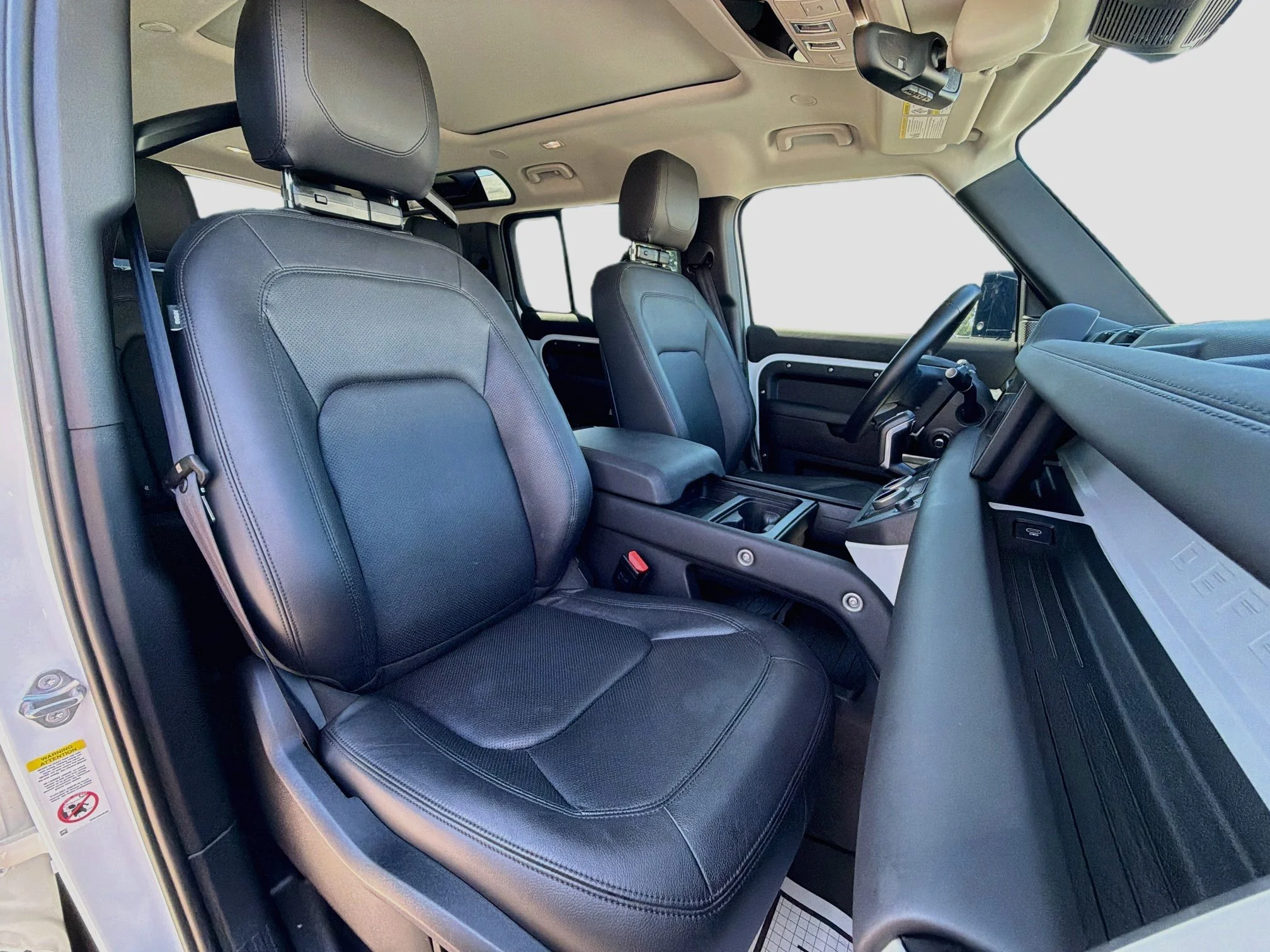 Certified Used 2024 Fuji White Land Rover S image 13