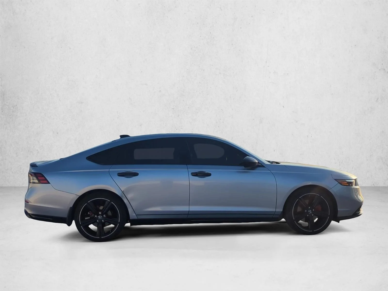 Used 2025 Solar Silver Metallic Honda Sport-L image 4