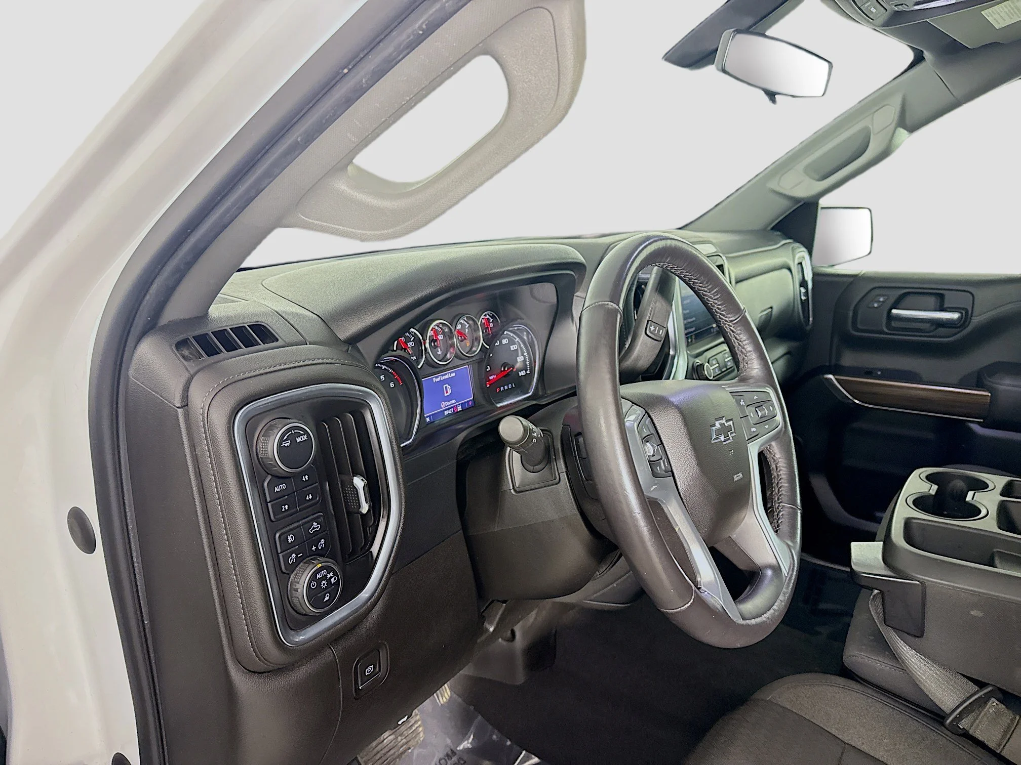 Used 2022 Summit White Chevrolet RST image 19