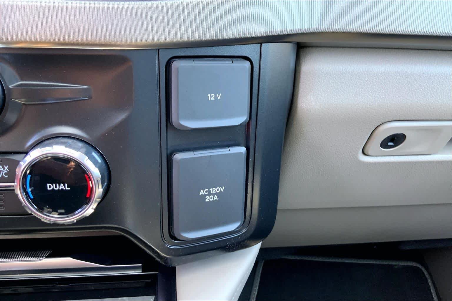 New 2026 Star White Metallic Tri-Coat Ford F-250® Platinum® image 20