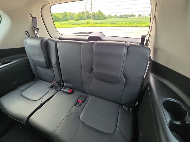 Used 2023 Gun Metallic Nissan SL image 31