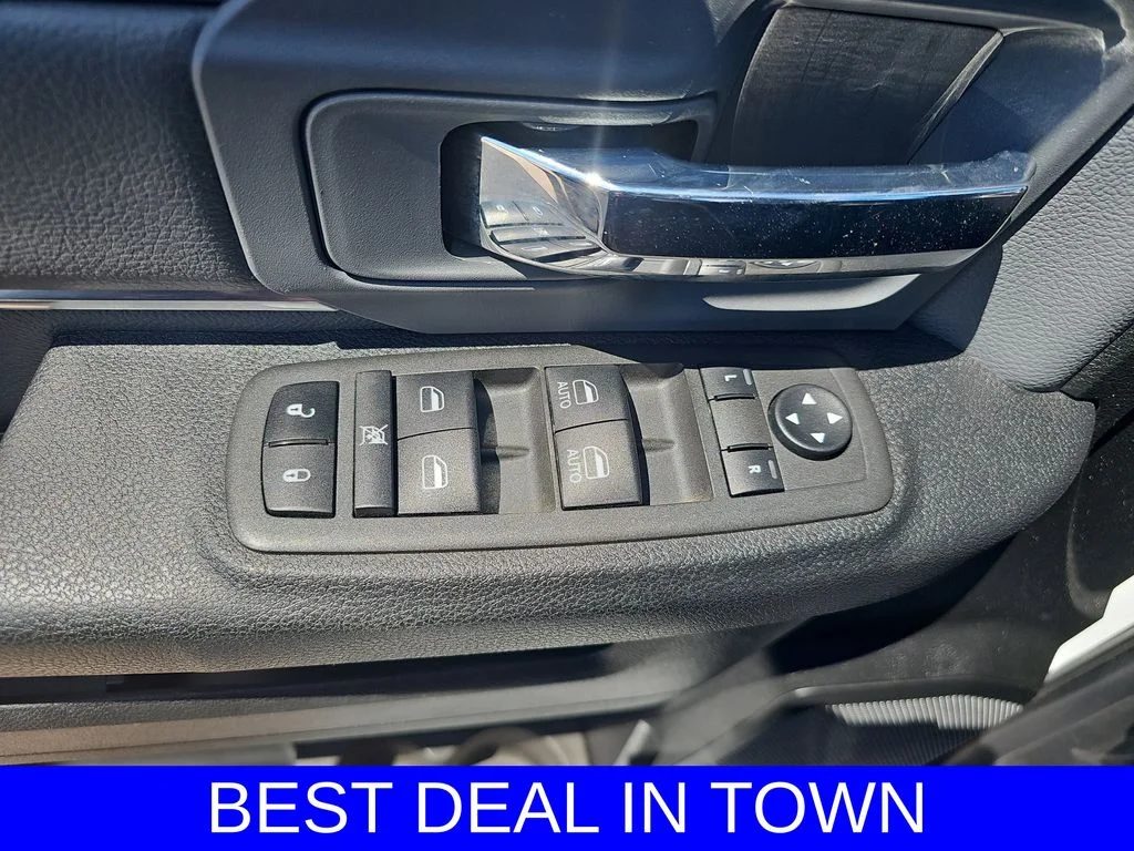 Used 2022 White Ram SLT image 27